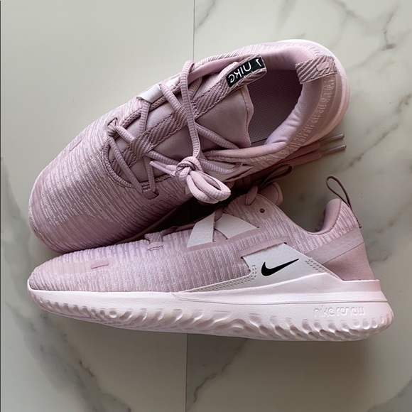 nike renew arena shoes